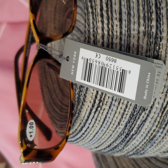 Reading sunglasses - Picture 2 of 5